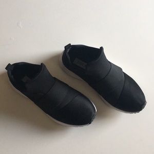 STEVE MADDEN Women’s Slip-on Shoe